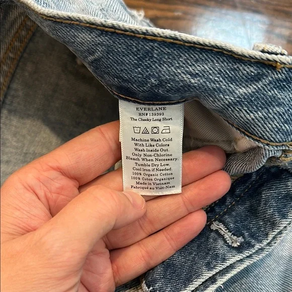Everlane The Cheeky Long Short Light wash denim Size 28 - Picture 8 of 8